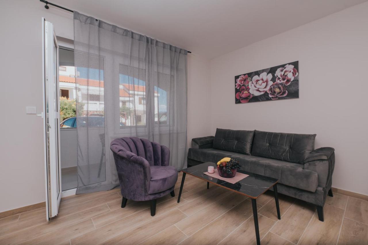 Apartments Virgine Maria I บัชกา ภายนอก รูปภาพ