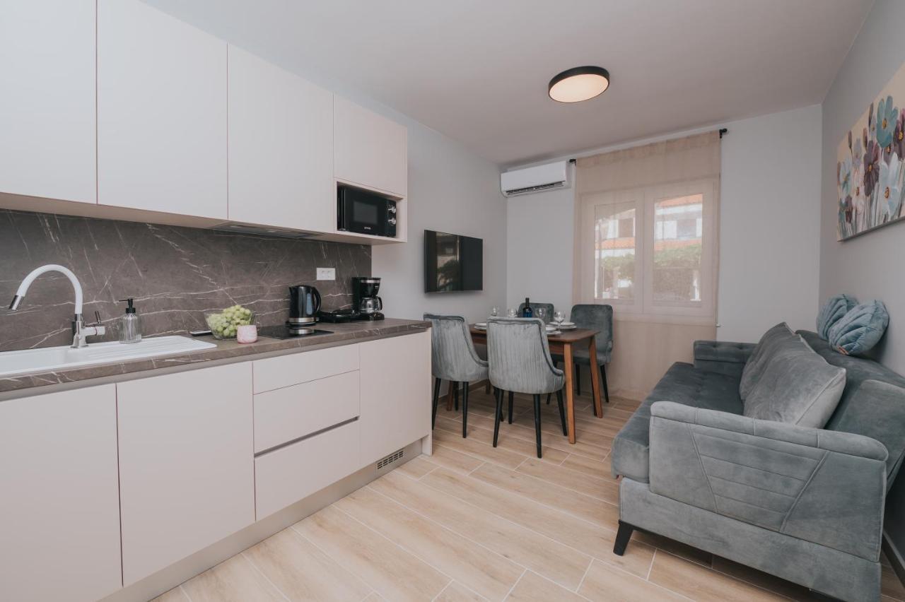 Apartments Virgine Maria I บัชกา ภายนอก รูปภาพ