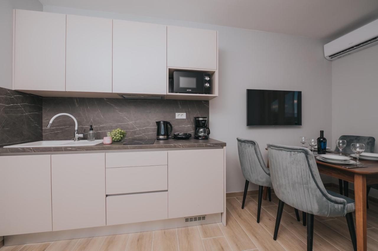 Apartments Virgine Maria I บัชกา ภายนอก รูปภาพ