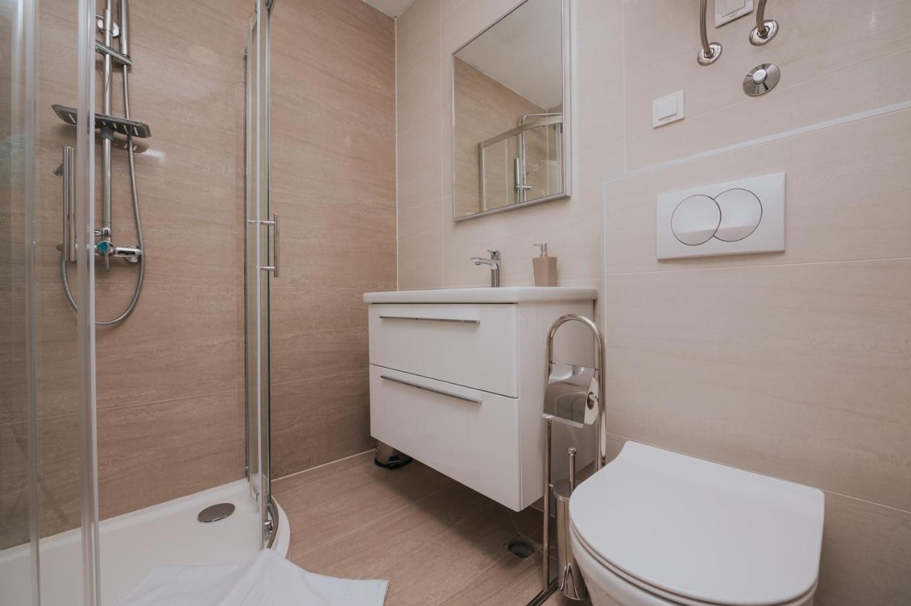 Apartments Virgine Maria I บัชกา ภายนอก รูปภาพ