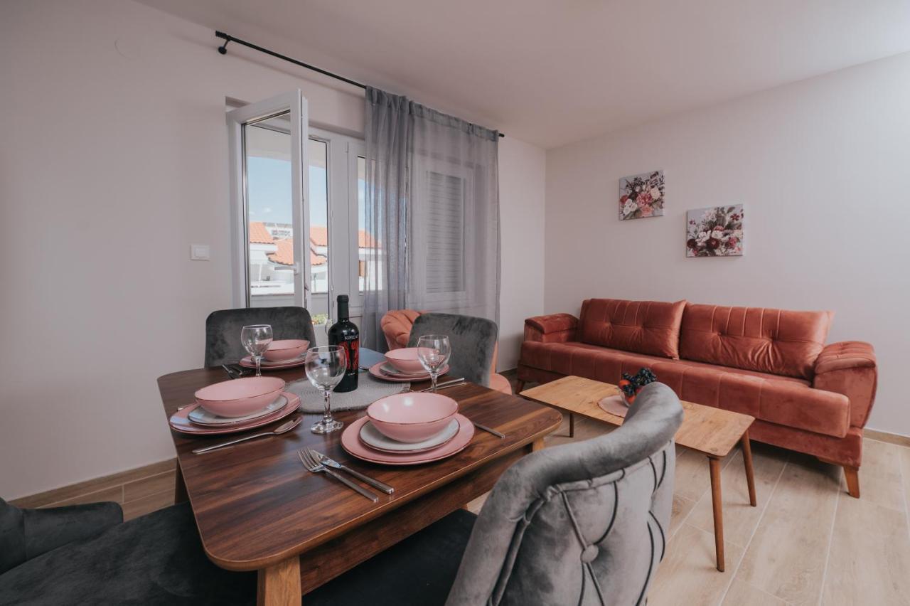 Apartments Virgine Maria I บัชกา ภายนอก รูปภาพ