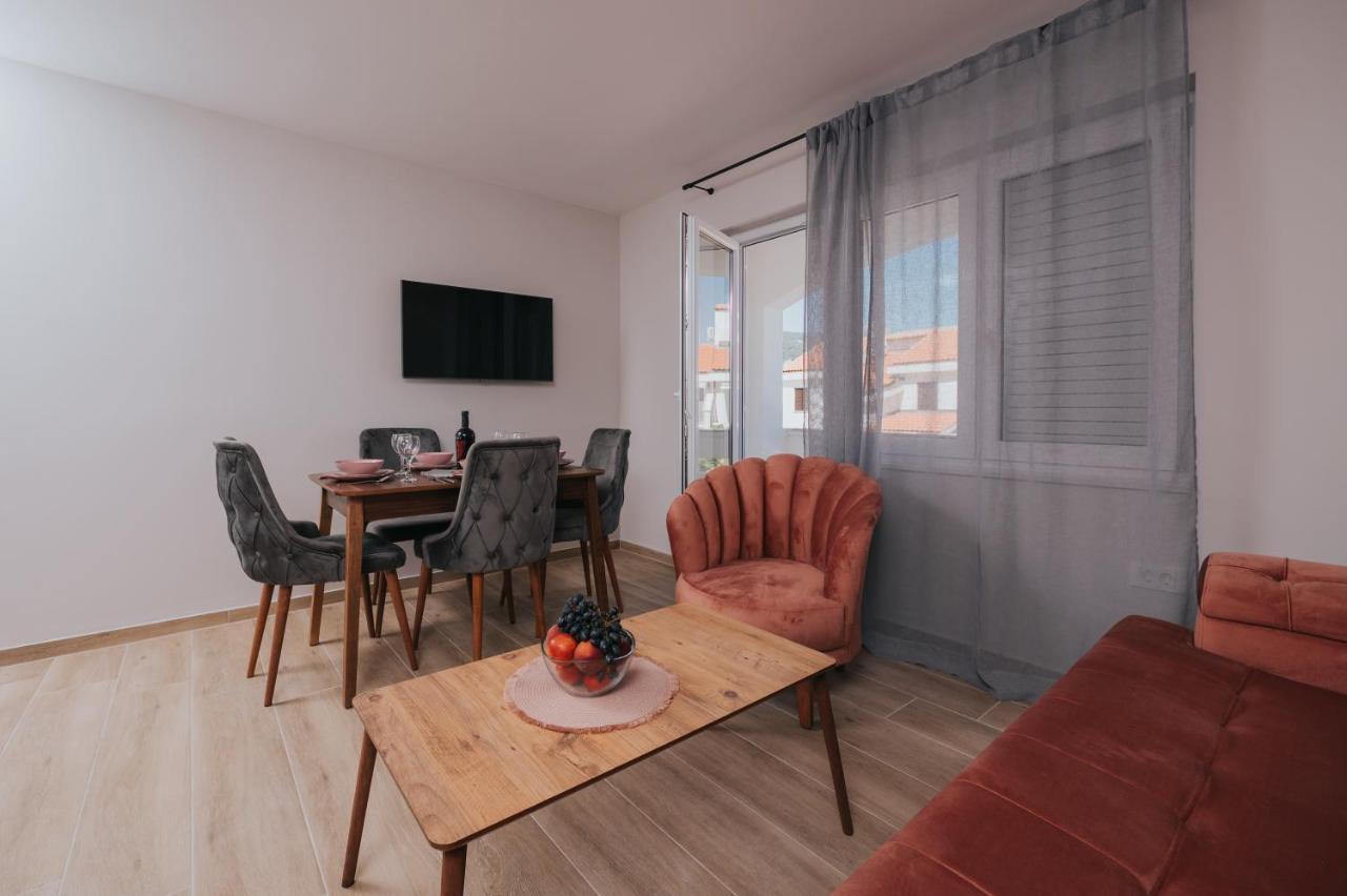 Apartments Virgine Maria I บัชกา ภายนอก รูปภาพ