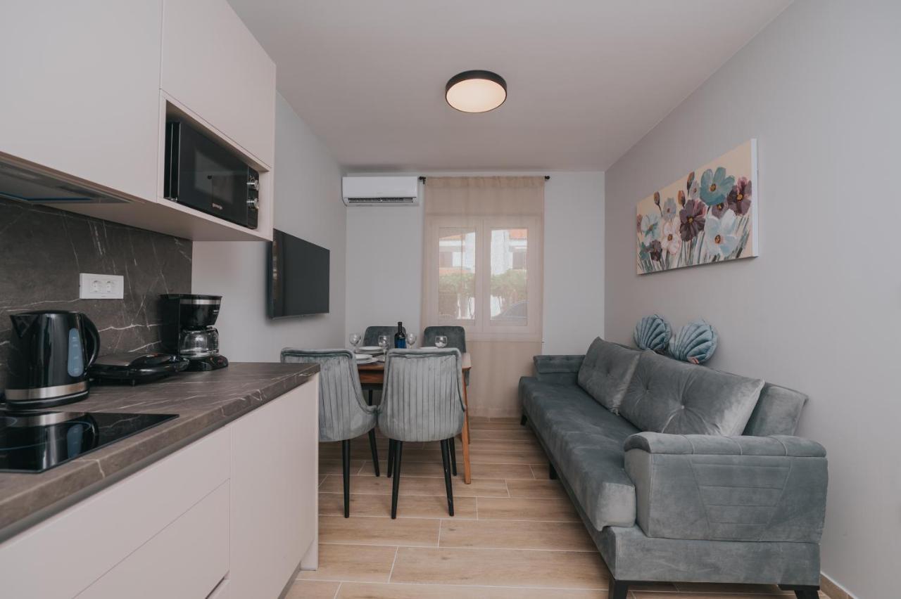 Apartments Virgine Maria I บัชกา ภายนอก รูปภาพ