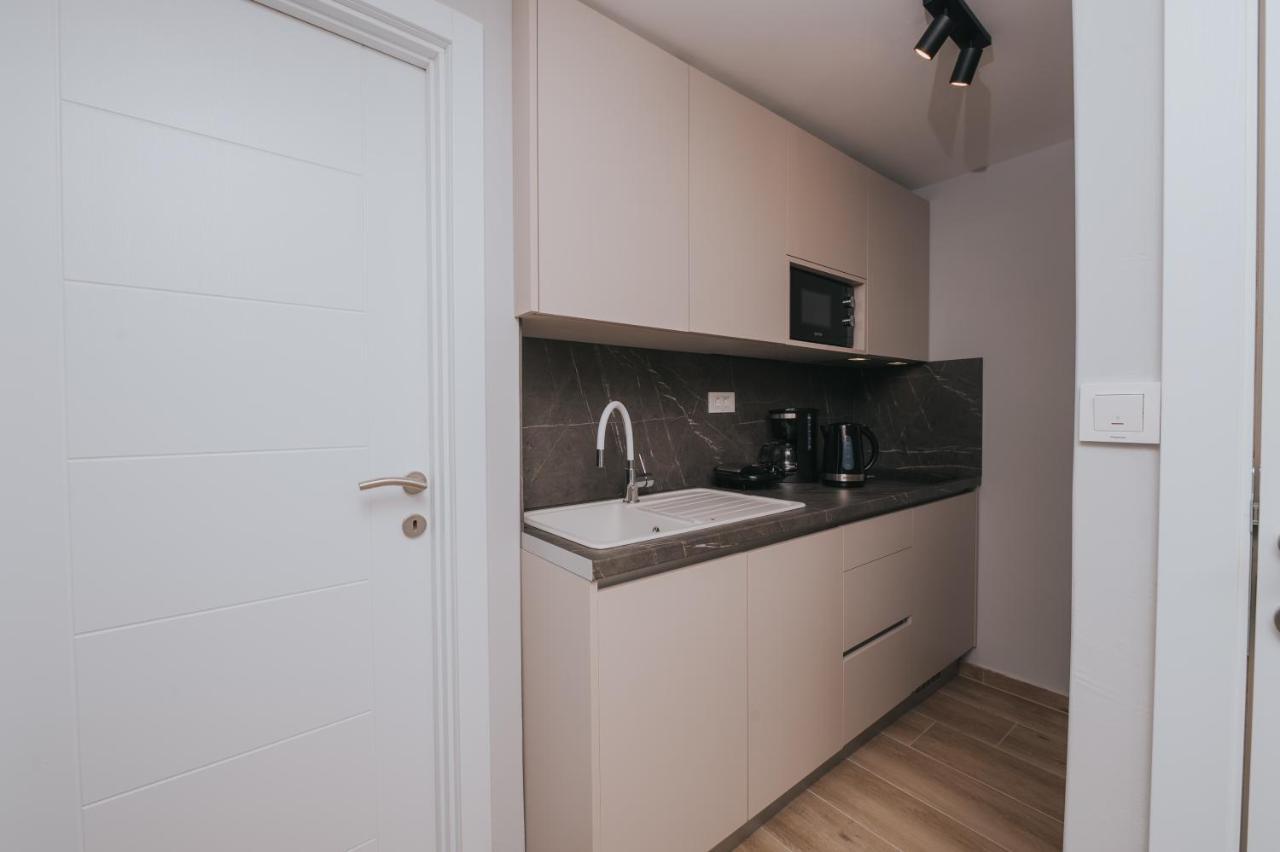 Apartments Virgine Maria I บัชกา ภายนอก รูปภาพ