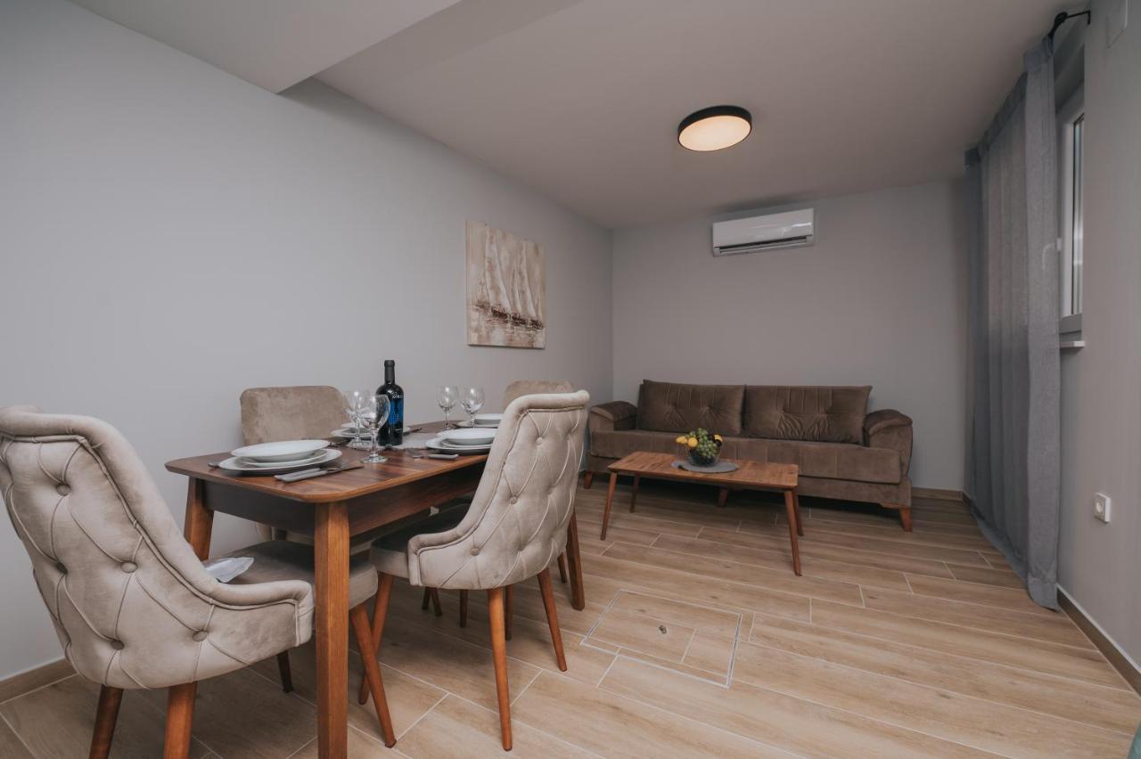 Apartments Virgine Maria I บัชกา ภายนอก รูปภาพ